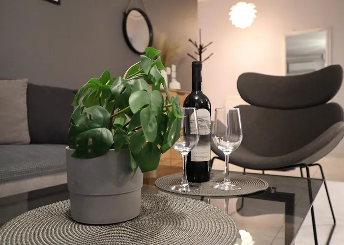 Three Winds Apartment